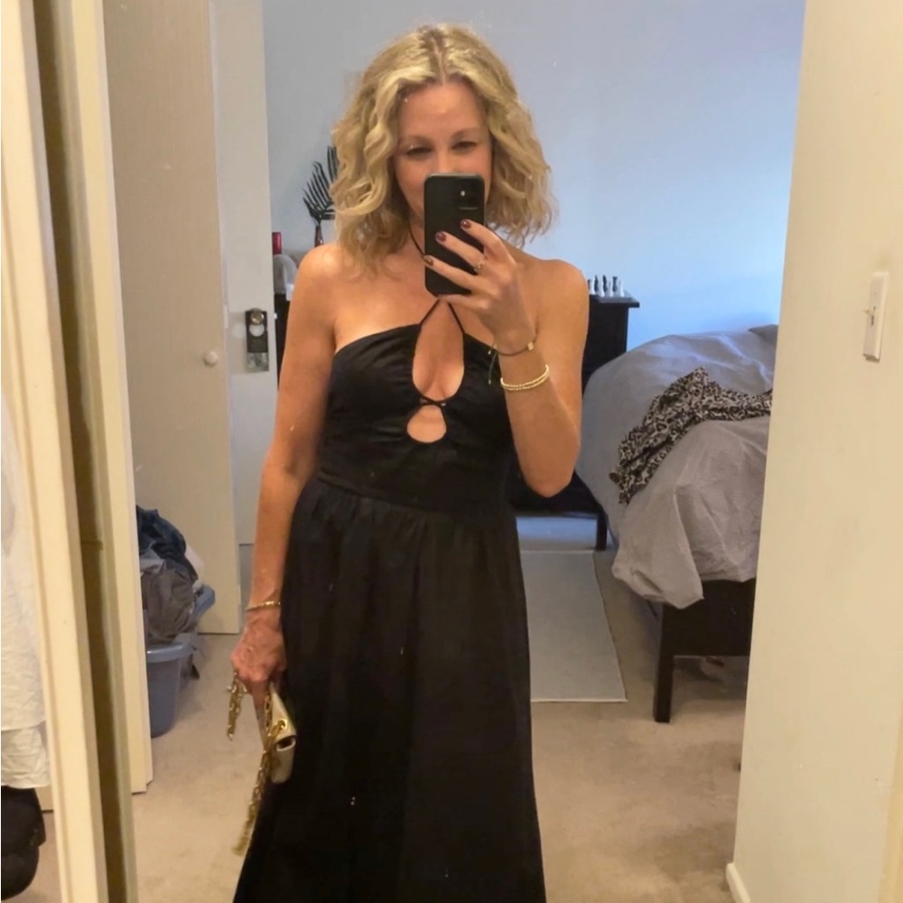 Reformation midi black keyhole dress (Stassi summer 2022)